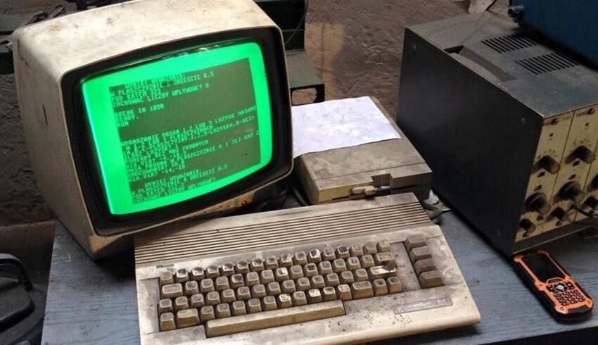 Авто СТО в Гданьске  до сих пор пользуется ЭВМ Commodore 64!